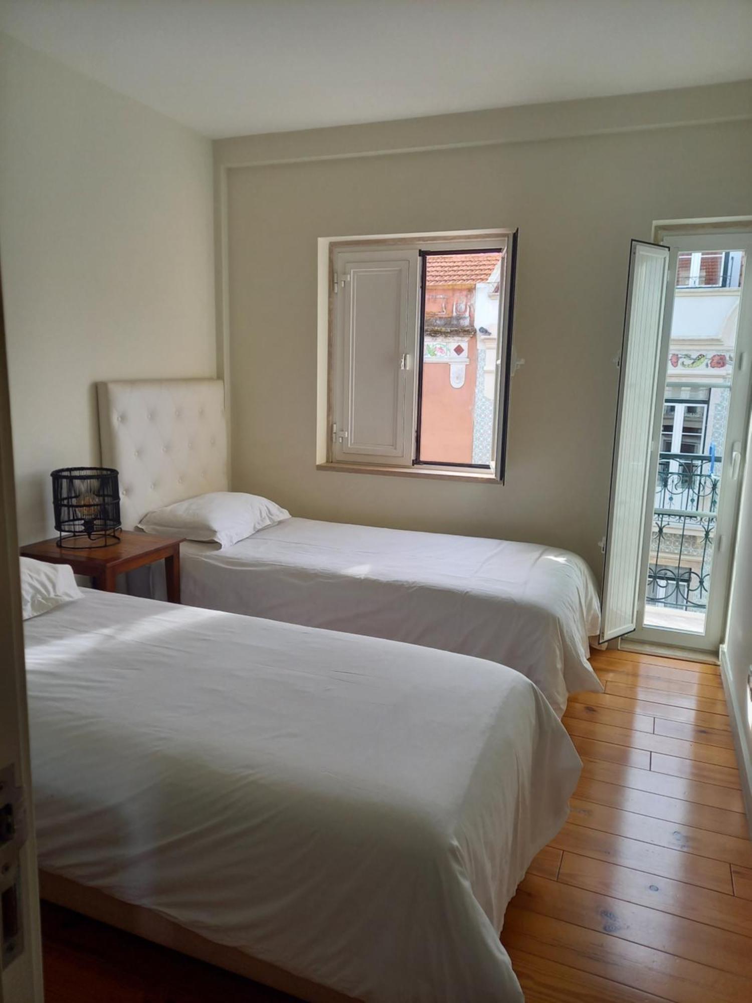 Charme Et Confort Au Coeur De Graca Lisboa 客房 照片